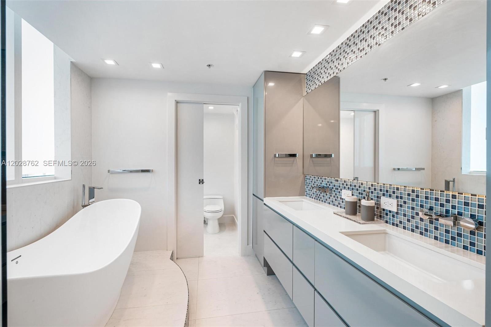 3801 Collins Ave #703, Miami Beach FL 33140
