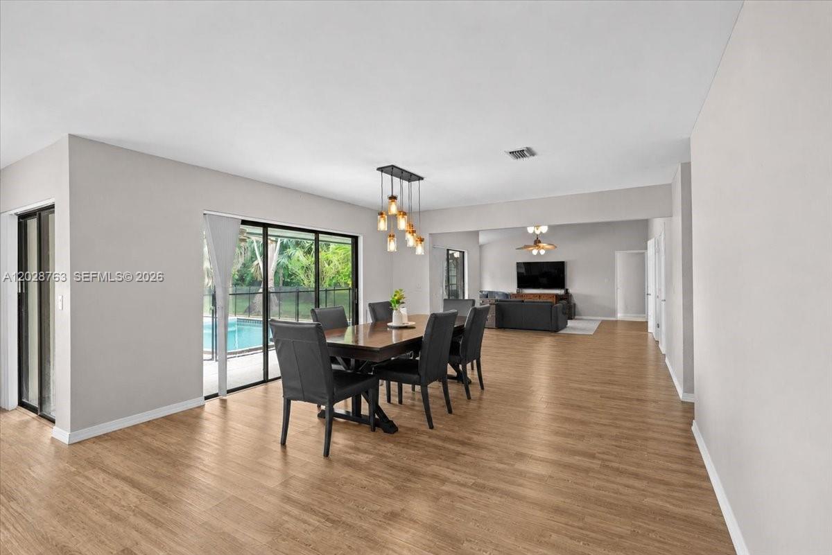 1571 NW 20th St, Homestead FL 33030