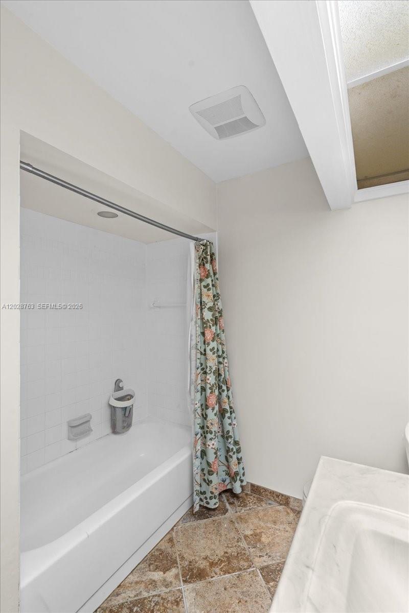 1571 NW 20th St, Homestead FL 33030