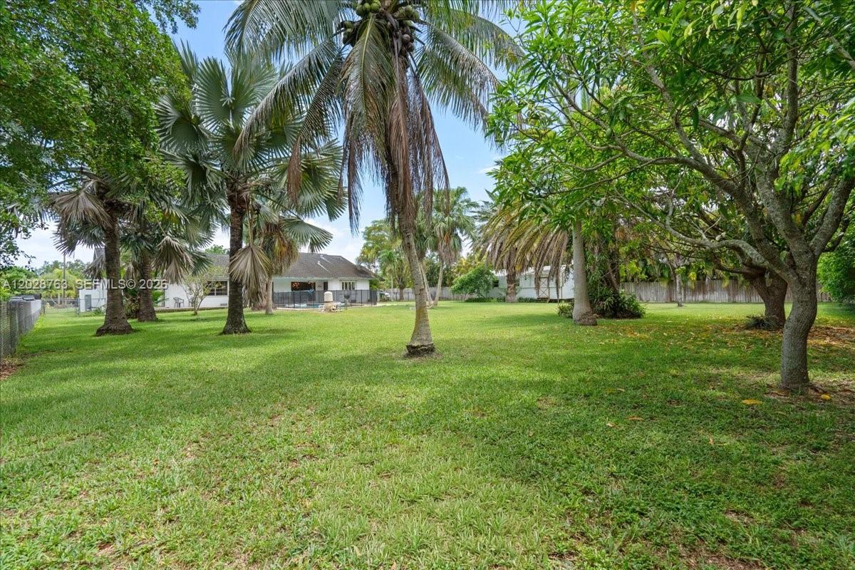 1571 NW 20th St, Homestead FL 33030