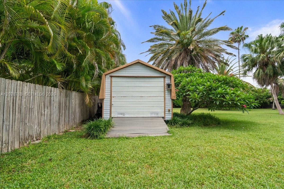 1571 NW 20th St, Homestead FL 33030