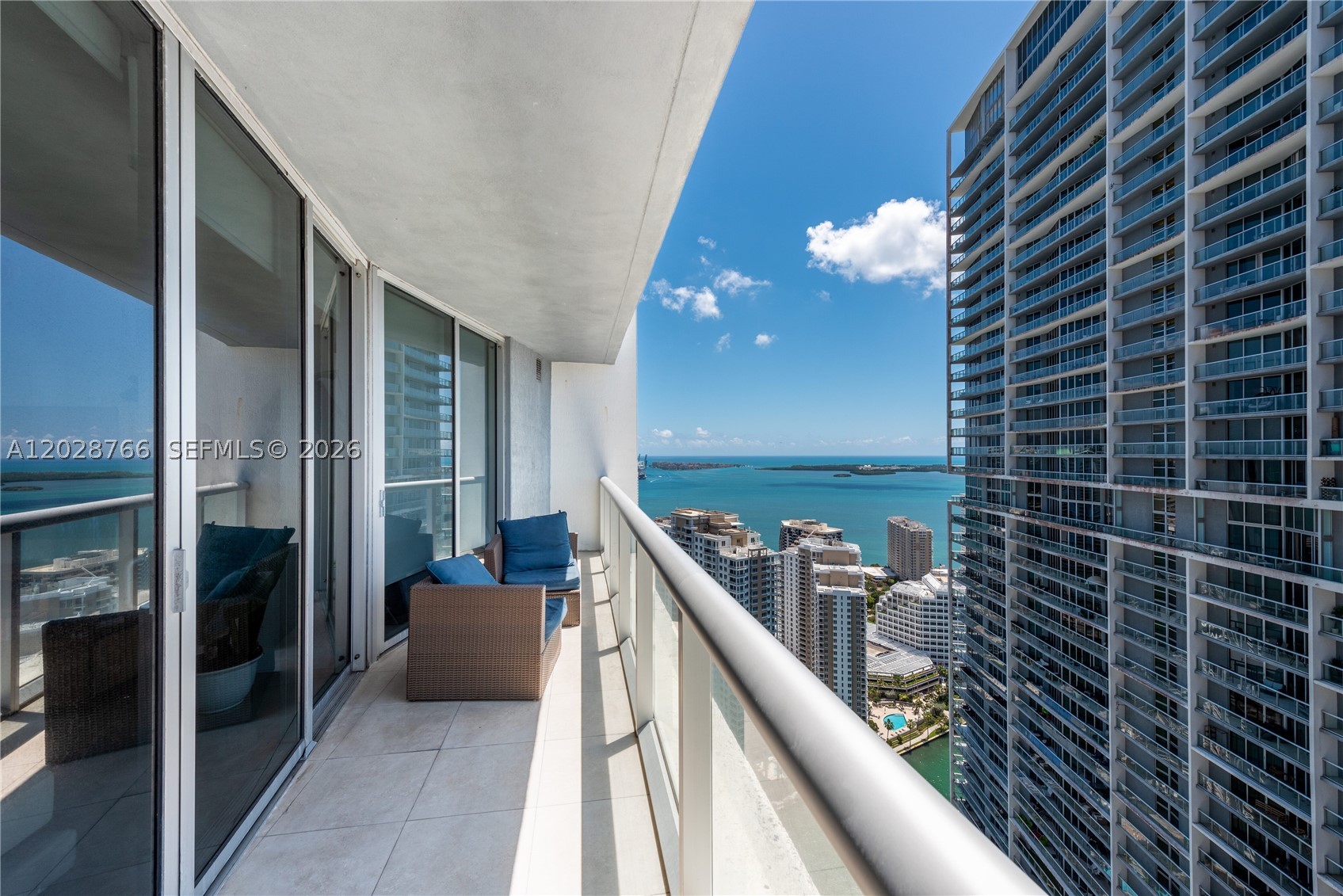 475 Brickell Ave #4213, Miami FL 33131