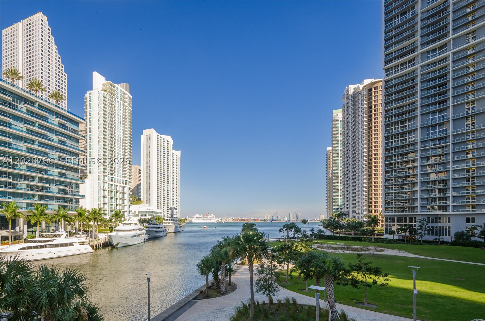 475 Brickell Ave #4213, Miami FL 33131