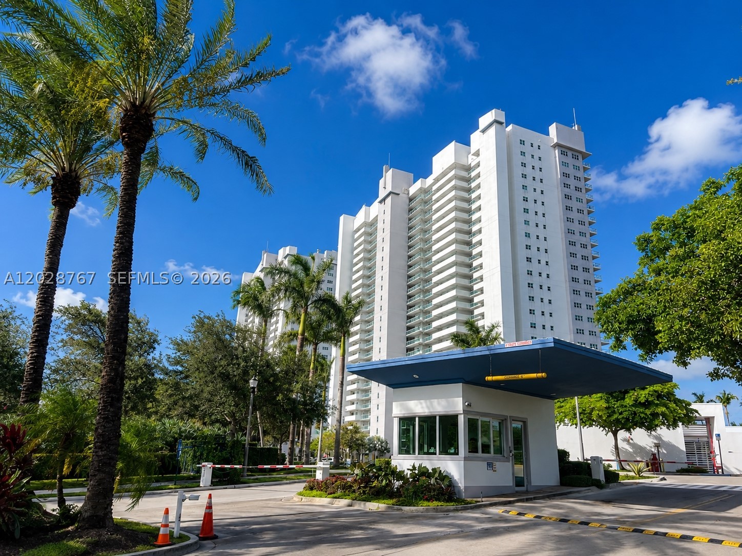 14951 Royal Oaks Ln #2002, North Miami FL 33181