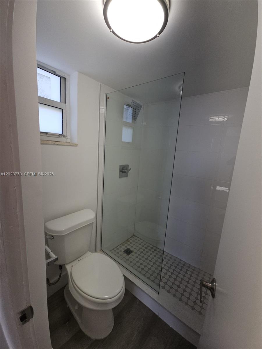 8101 Crespi Blvd #304, Miami Beach FL 33141