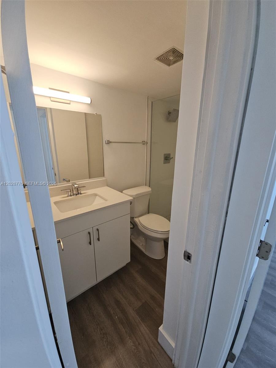 8101 Crespi Blvd #304, Miami Beach FL 33141