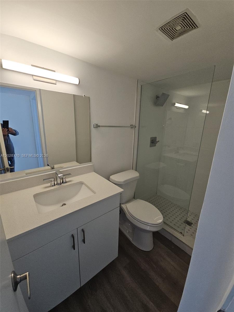 8101 Crespi Blvd #304, Miami Beach FL 33141