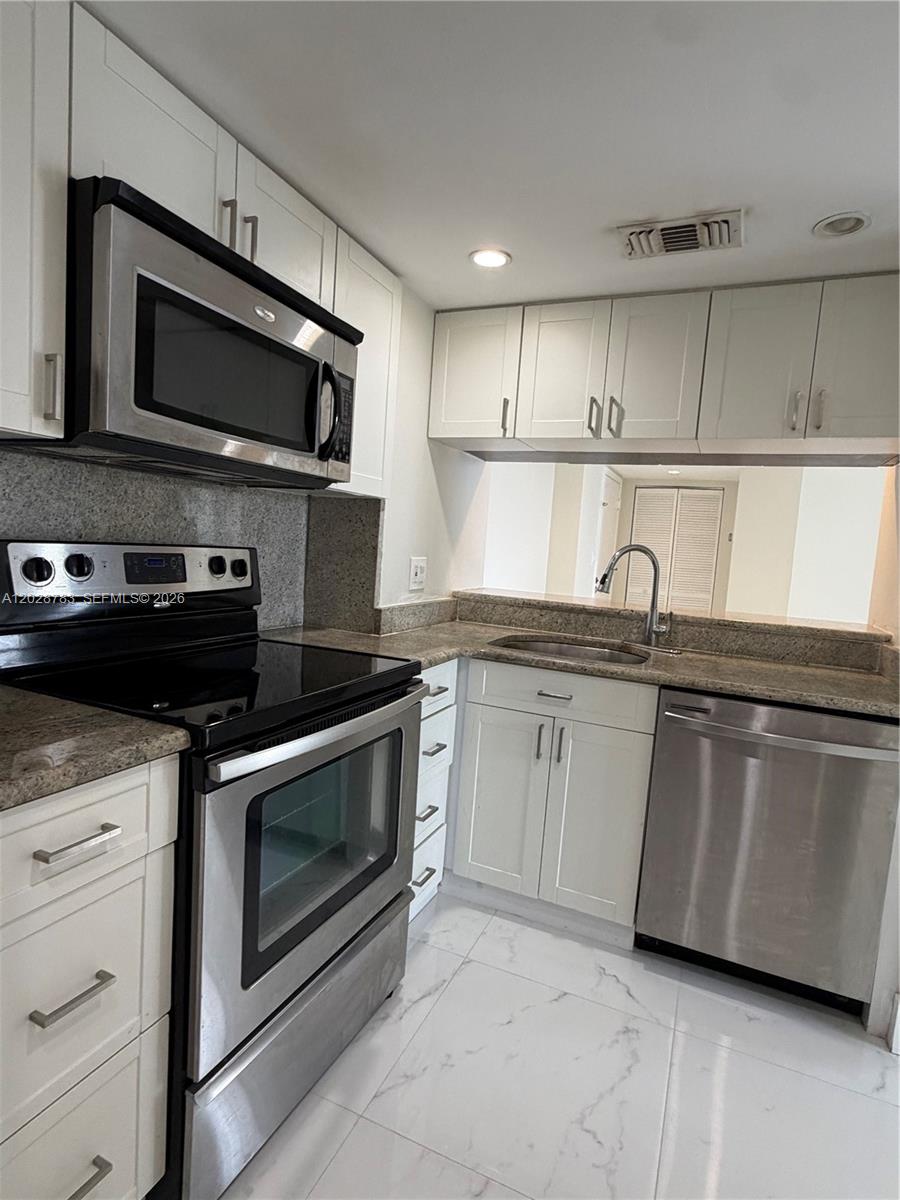 770 Claughton Island Dr #704, Miami FL 33131