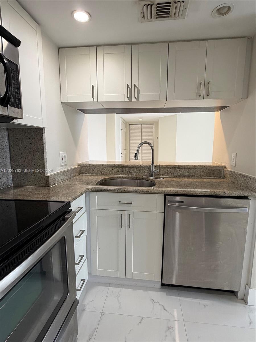 770 Claughton Island Dr #704, Miami FL 33131