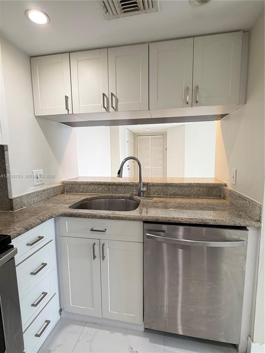 770 Claughton Island Dr #704, Miami FL 33131