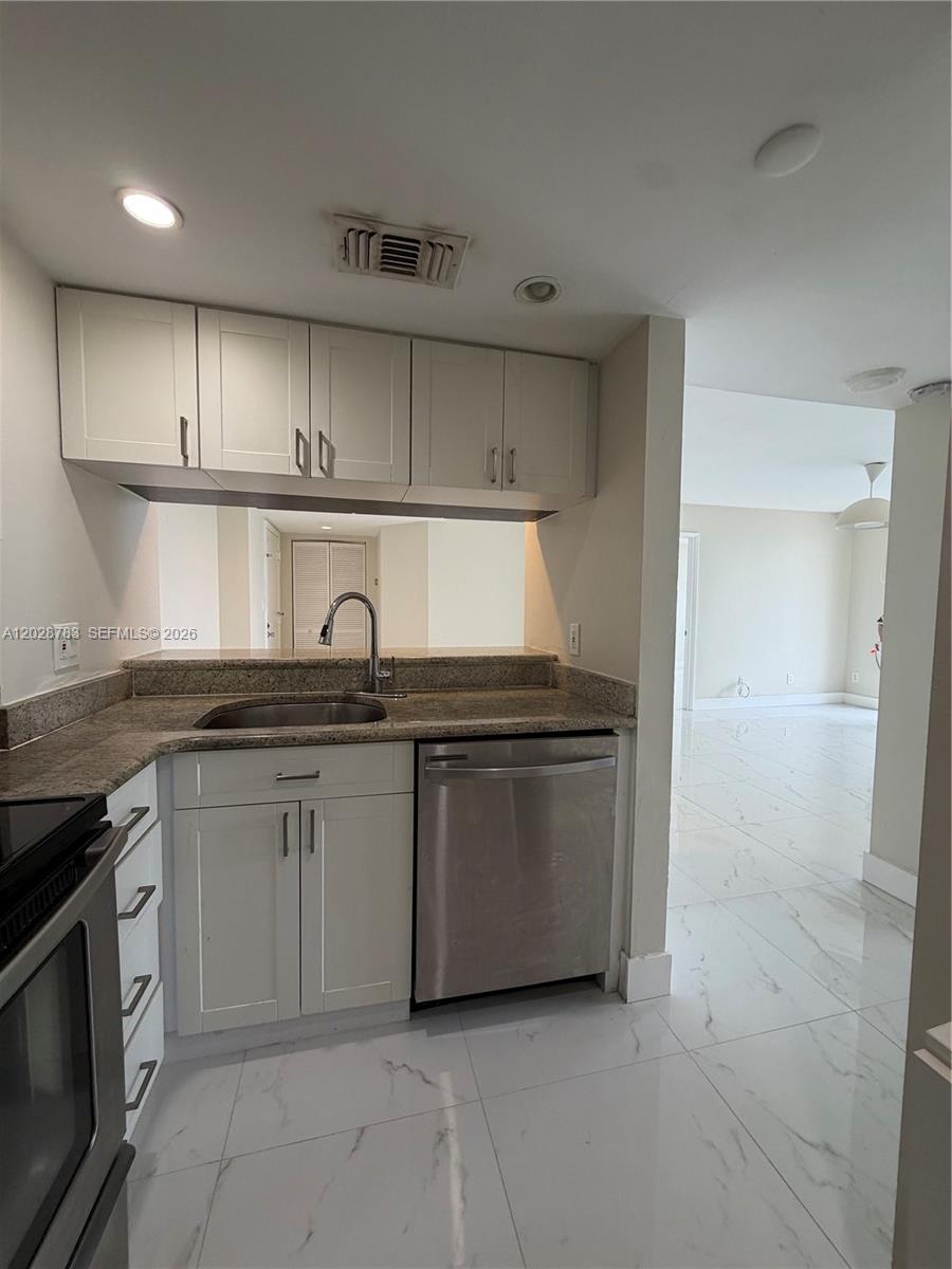 770 Claughton Island Dr #704, Miami FL 33131