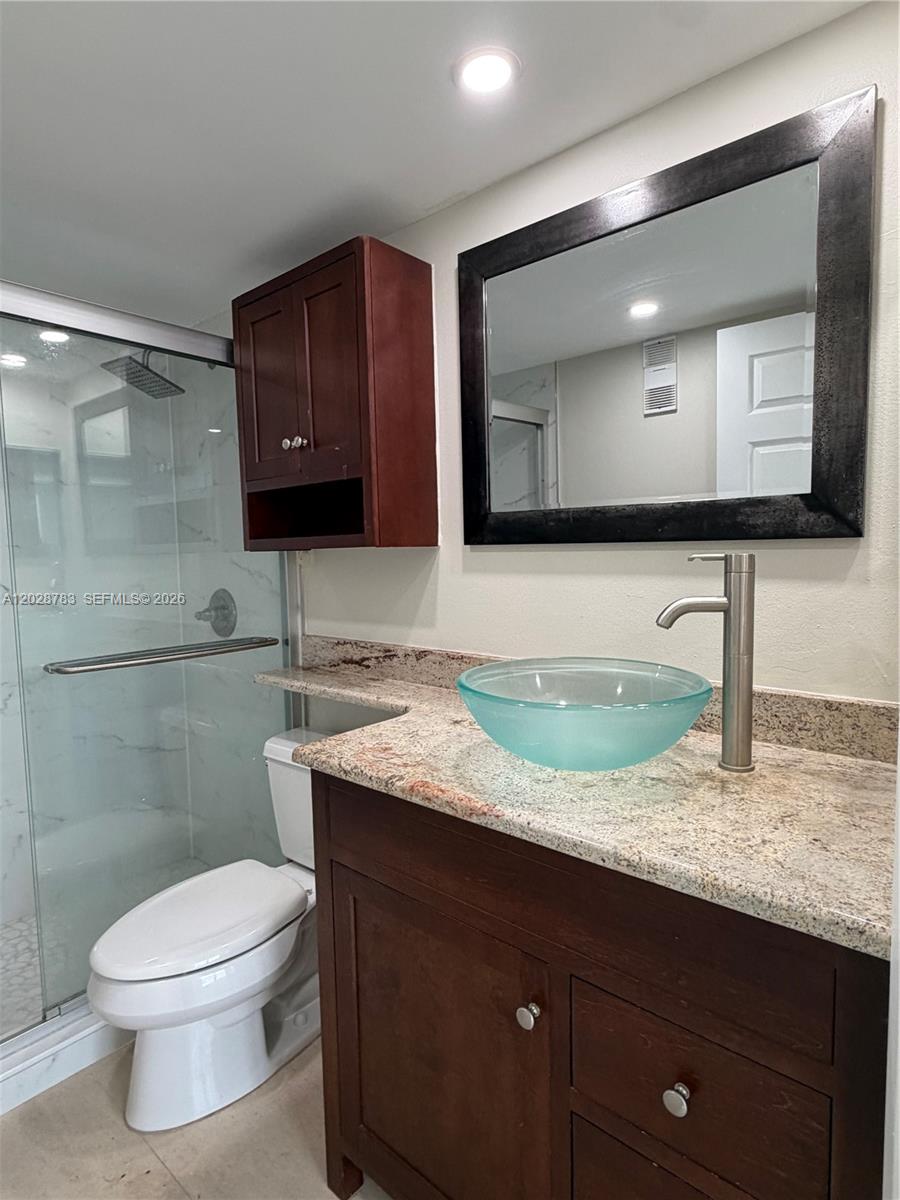 770 Claughton Island Dr #704, Miami FL 33131