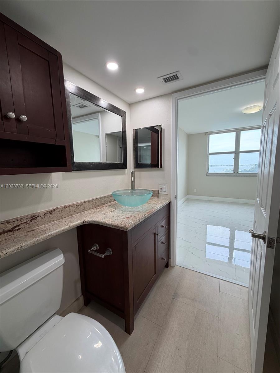 770 Claughton Island Dr #704, Miami FL 33131