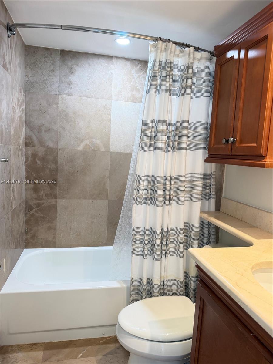 770 Claughton Island Dr #704, Miami FL 33131