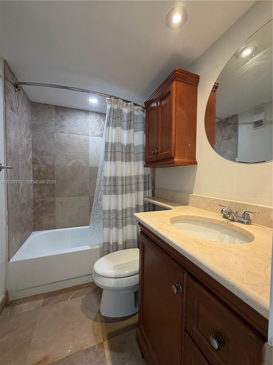 770 Claughton Island Dr #704, Miami FL 33131
