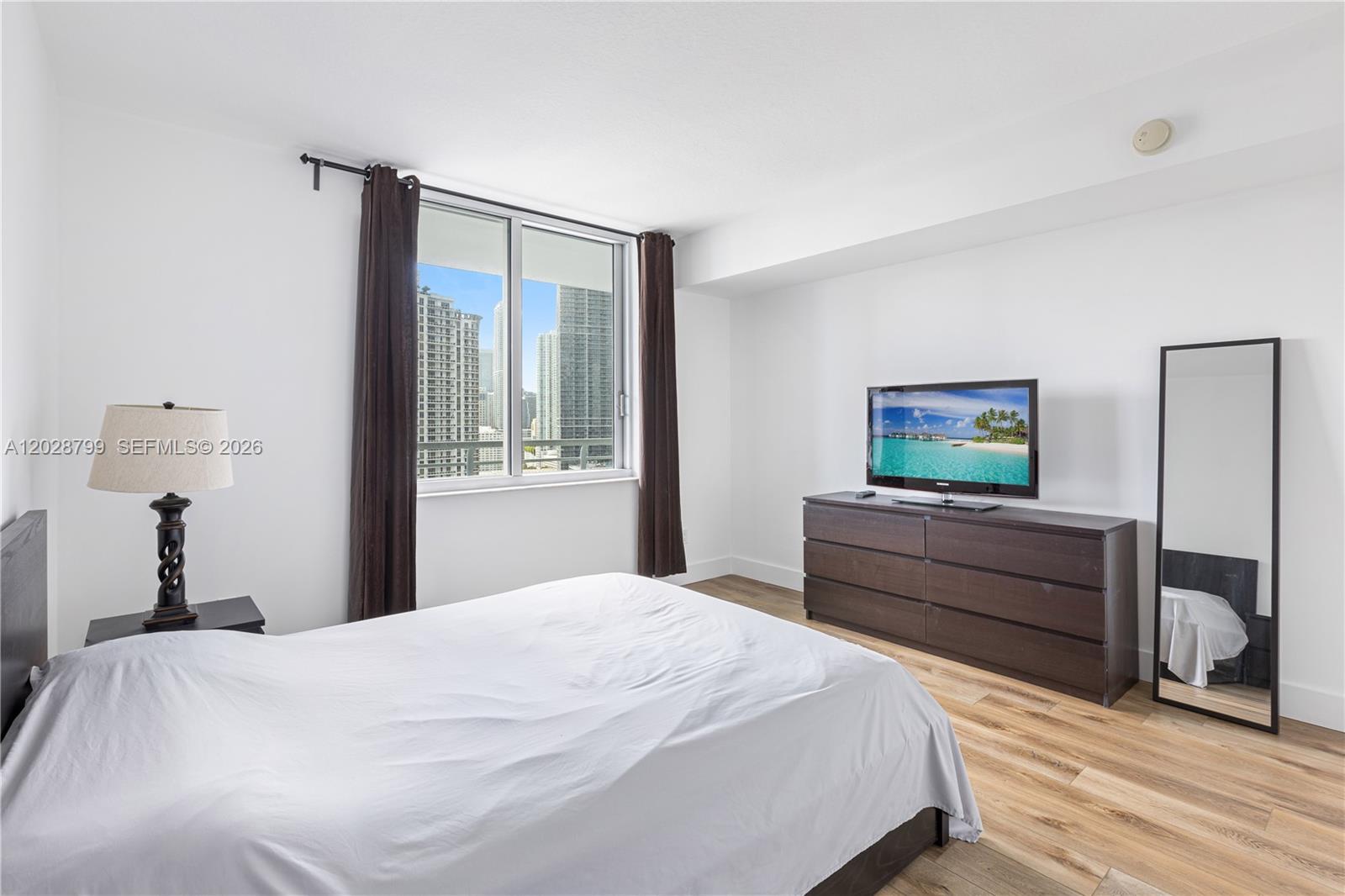 325 S Biscayne Blvd #2517, Miami FL 33131
