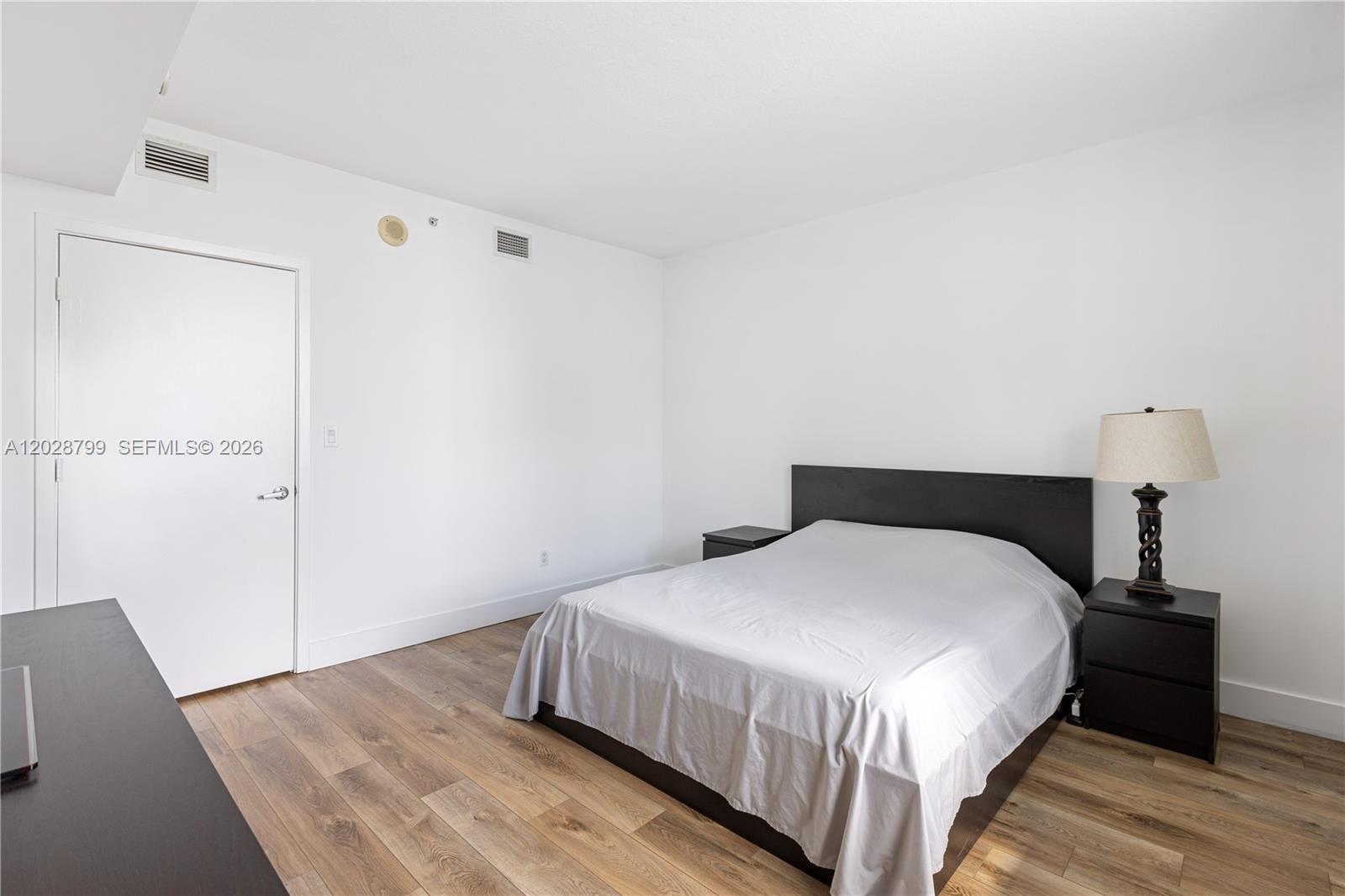 325 S Biscayne Blvd #2517, Miami FL 33131