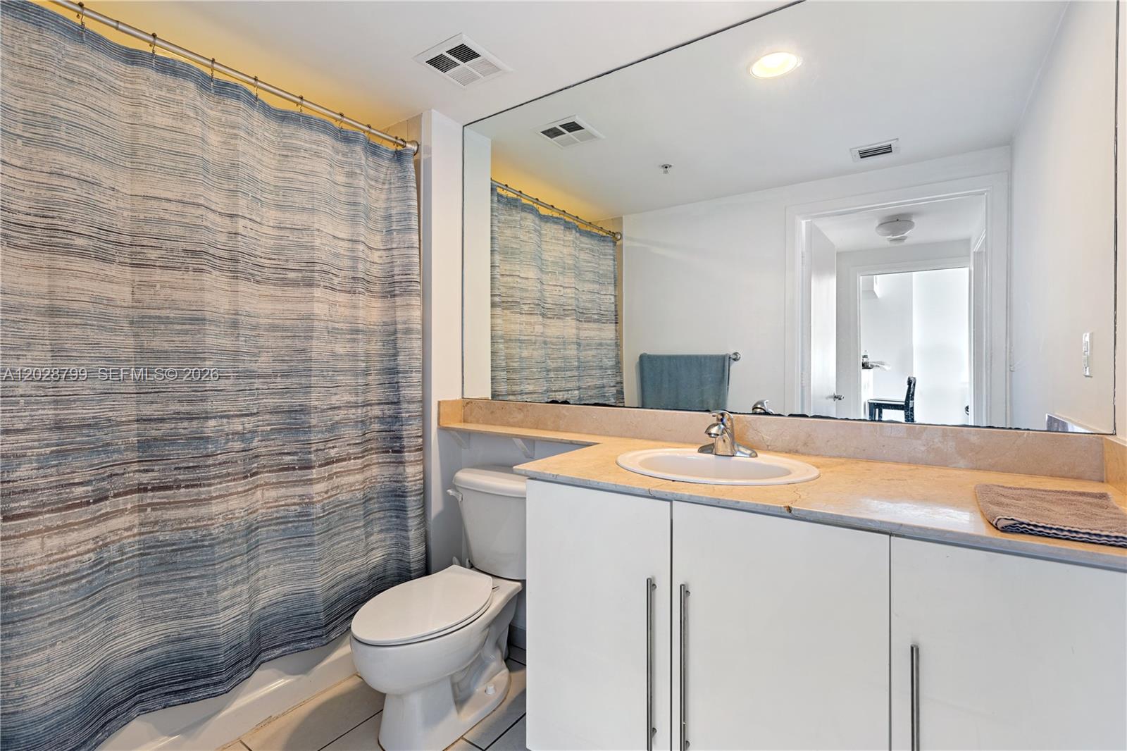325 S Biscayne Blvd #2517, Miami FL 33131