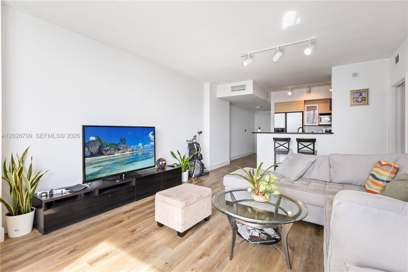 325 S Biscayne Blvd #2517, Miami FL 33131