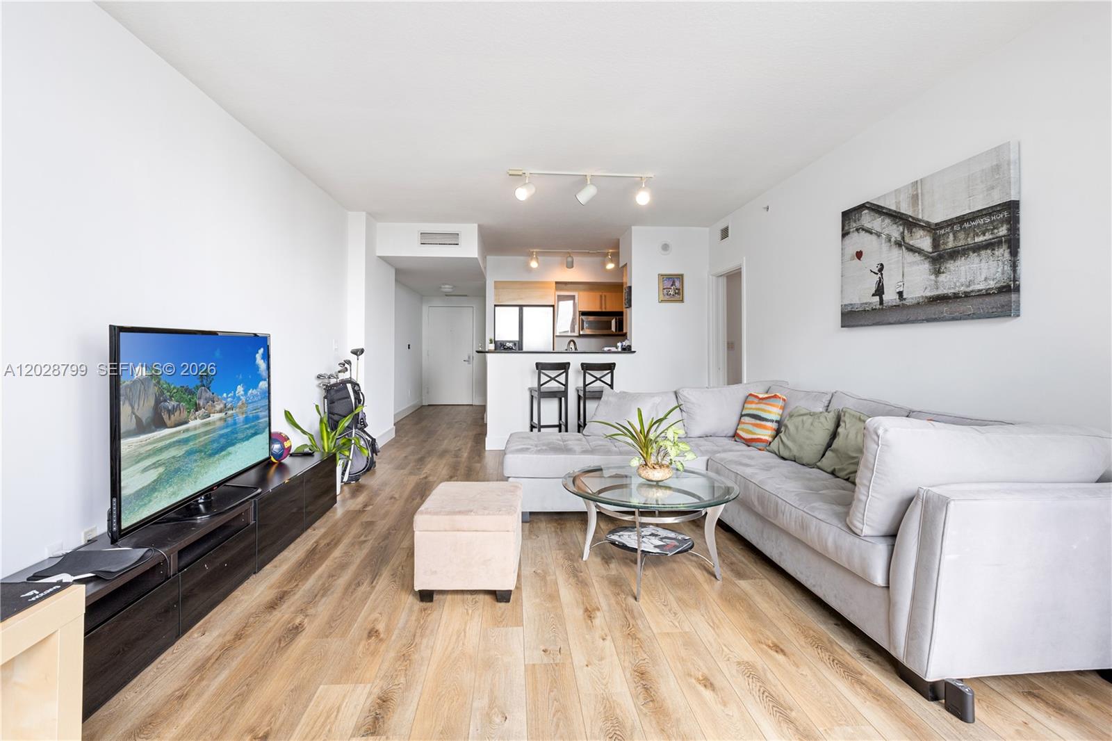 325 S Biscayne Blvd #2517, Miami FL 33131