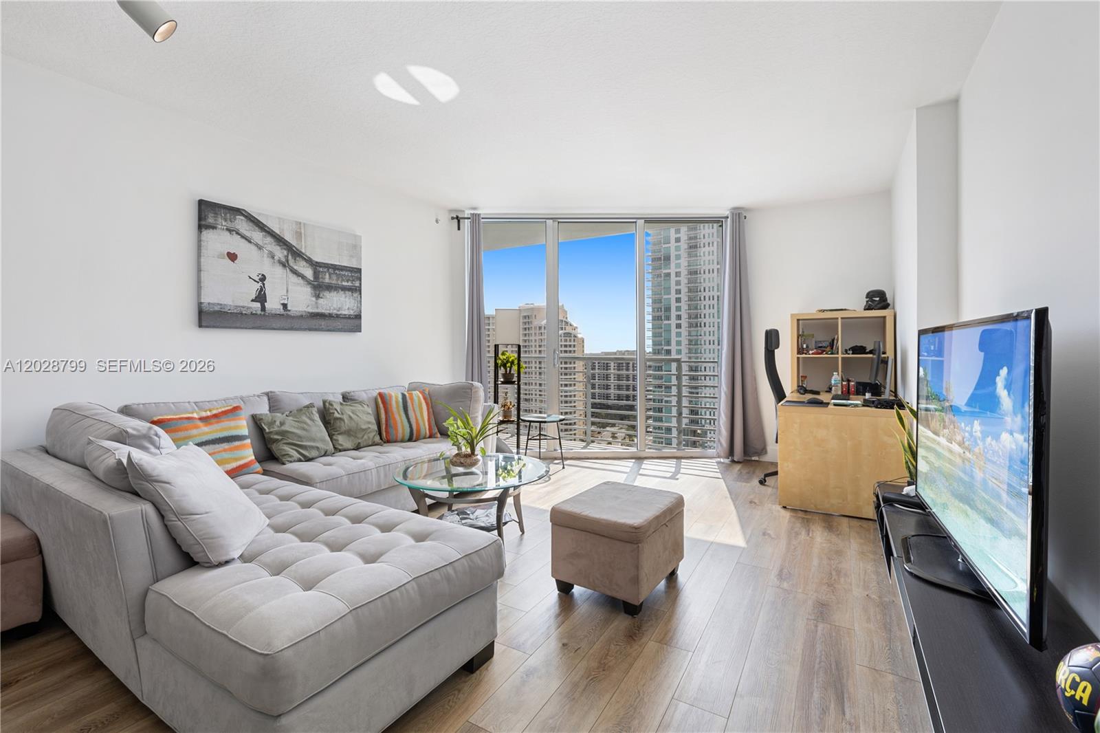 325 S Biscayne Blvd #2517, Miami FL 33131