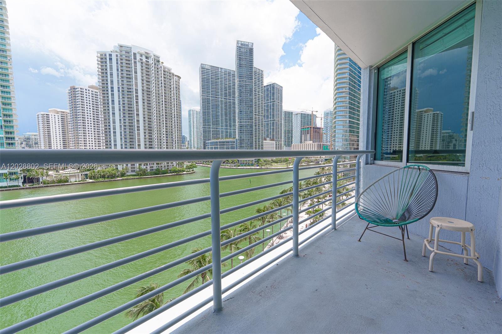 325 S Biscayne Blvd #821, Miami FL 33131