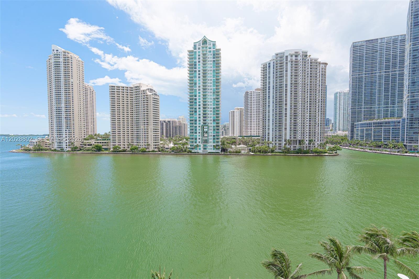 325 S Biscayne Blvd #821, Miami FL 33131