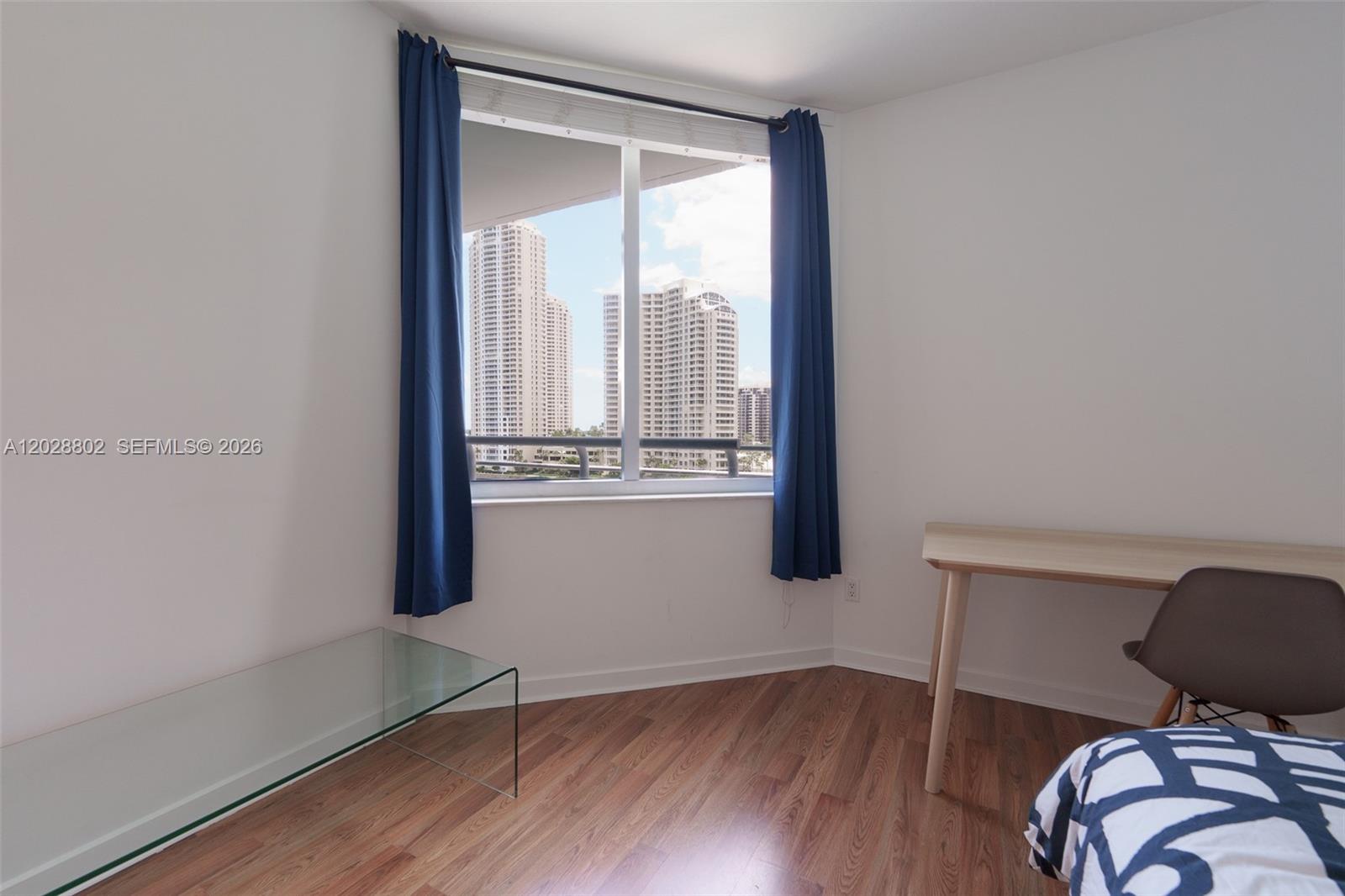 325 S Biscayne Blvd #821, Miami FL 33131
