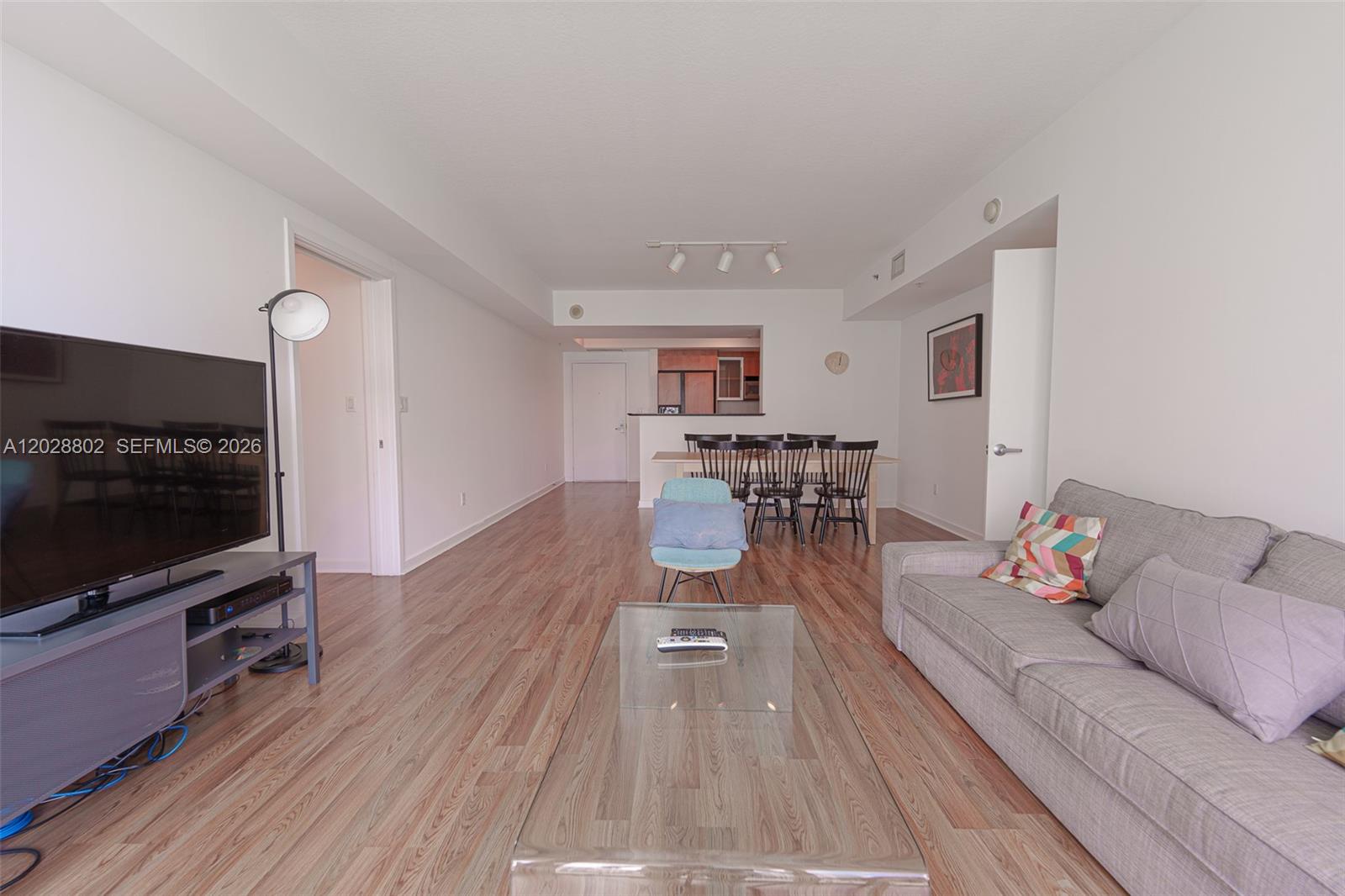 325 S Biscayne Blvd #821, Miami FL 33131