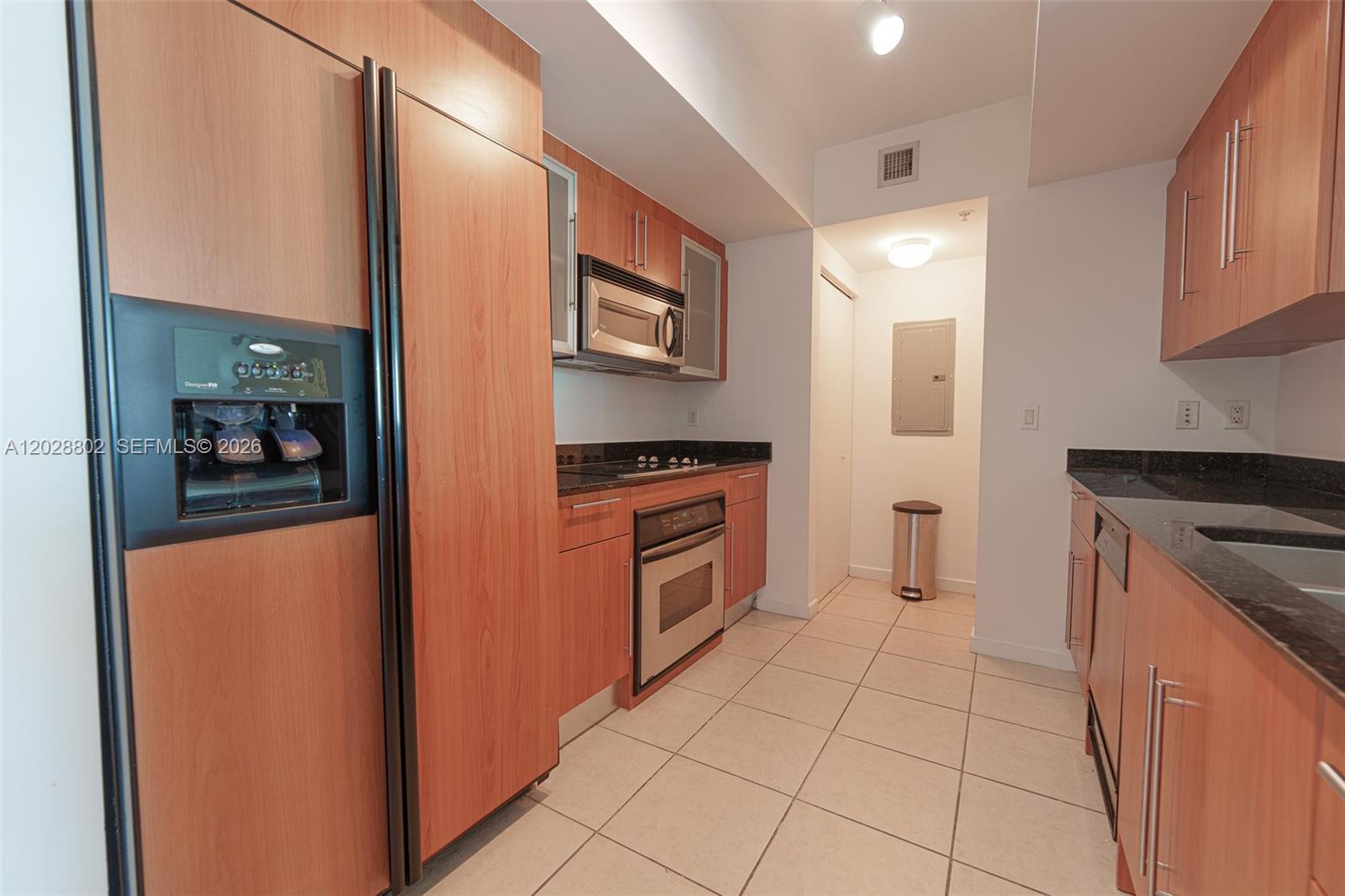 325 S Biscayne Blvd #821, Miami FL 33131