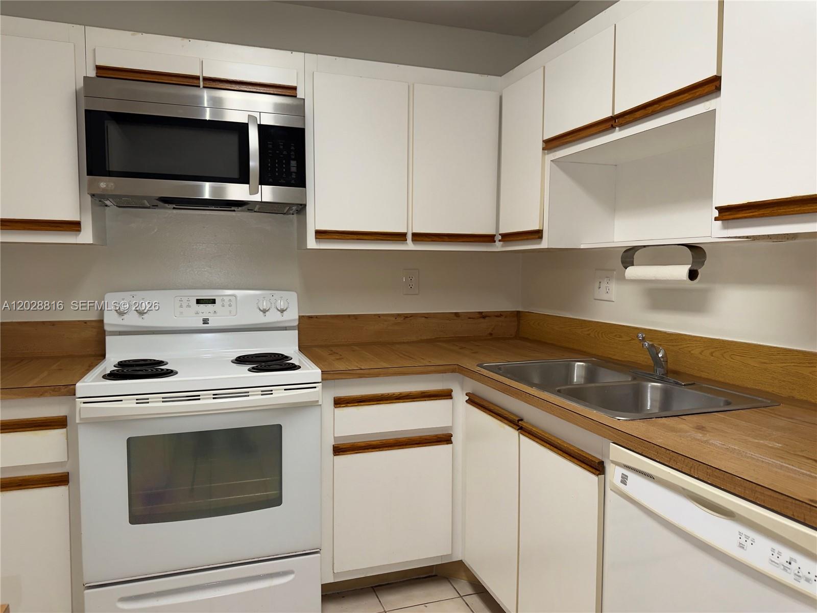 10441 Mahogany Key Cir #106, Miami FL 33196