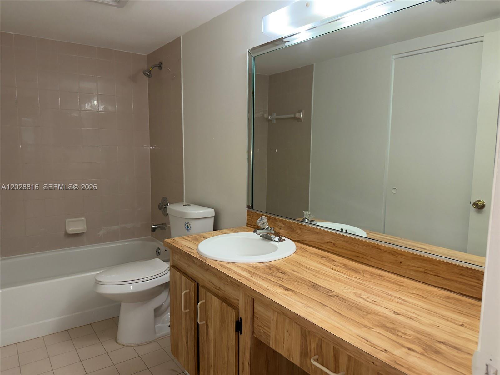 10441 Mahogany Key Cir #106, Miami FL 33196