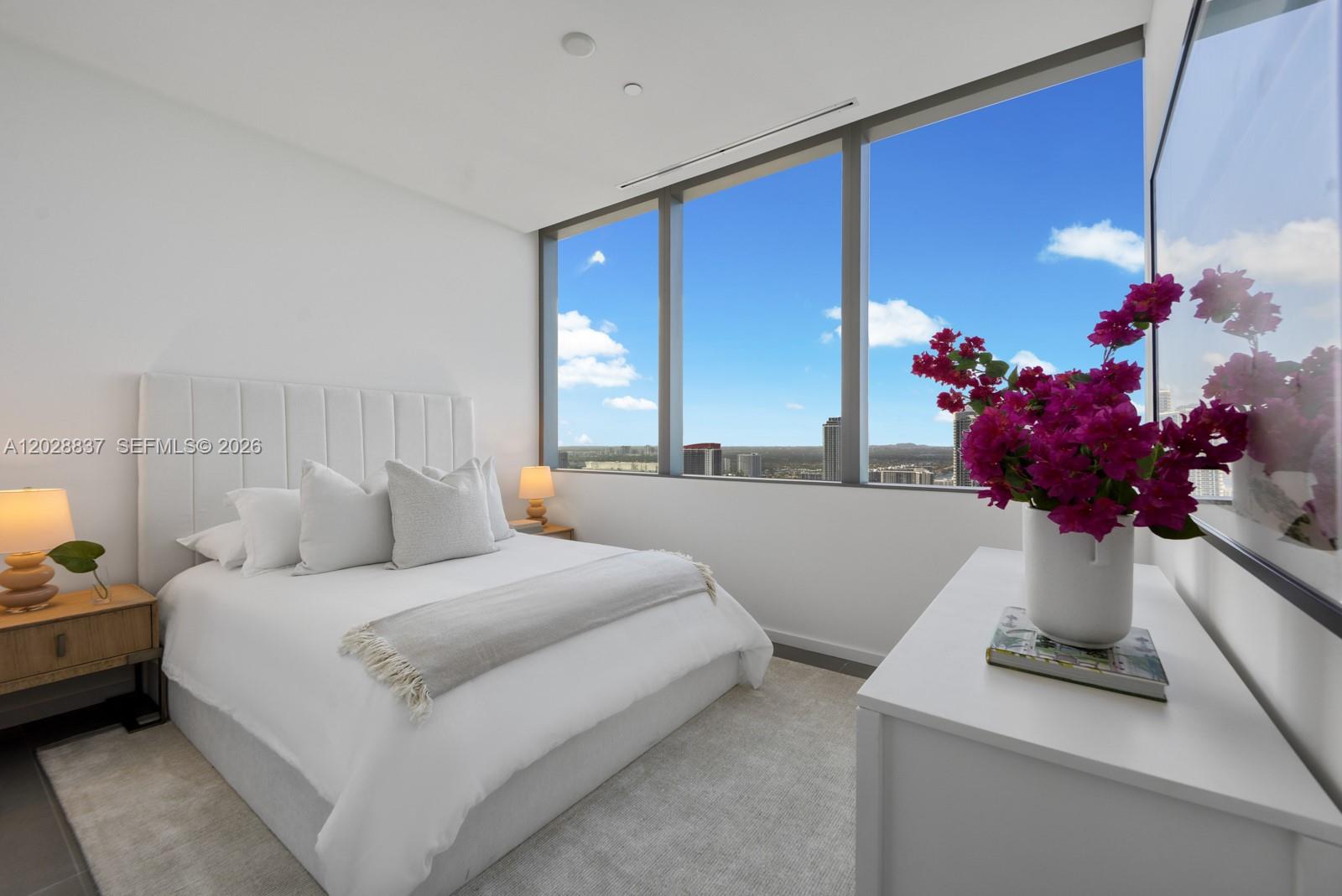 2000 S Ocean Dr #32A, Hallandale Beach FL 33009
