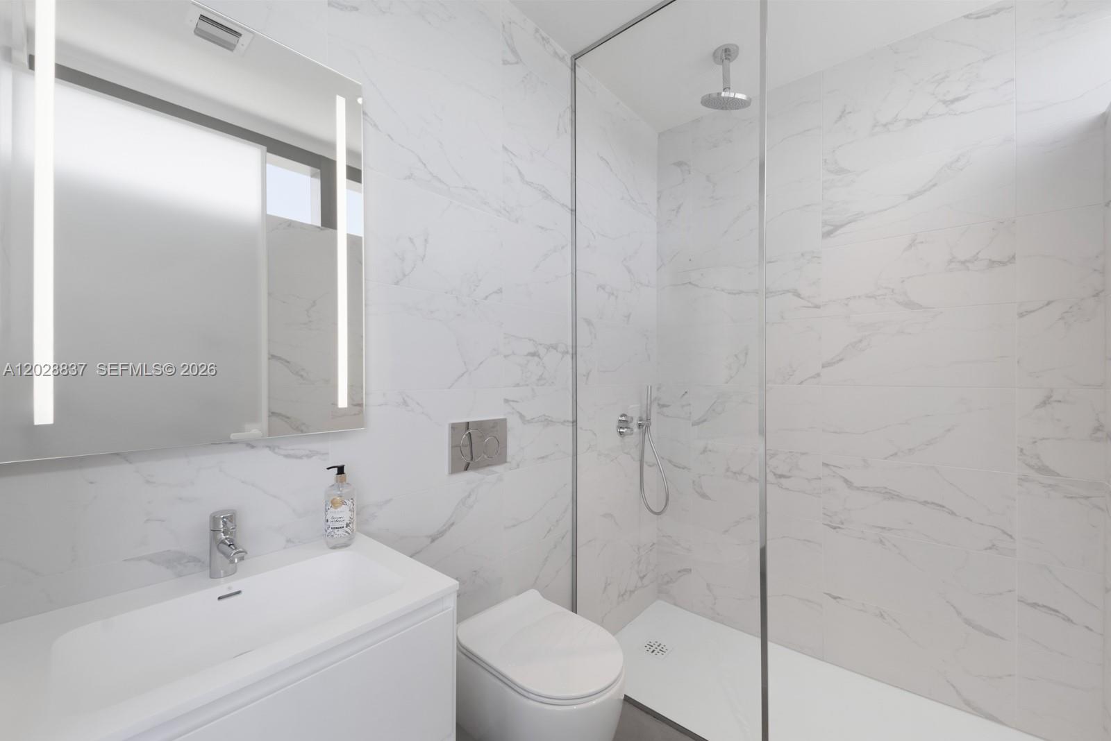 2000 S Ocean Dr #32A, Hallandale Beach FL 33009