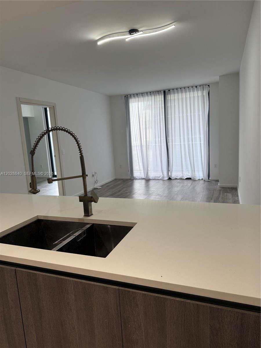 801 S Miami Ave #1808, Miami FL 33130