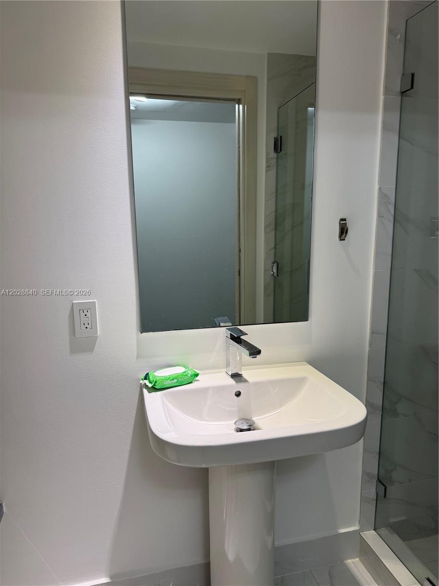 801 S Miami Ave #1808, Miami FL 33130
