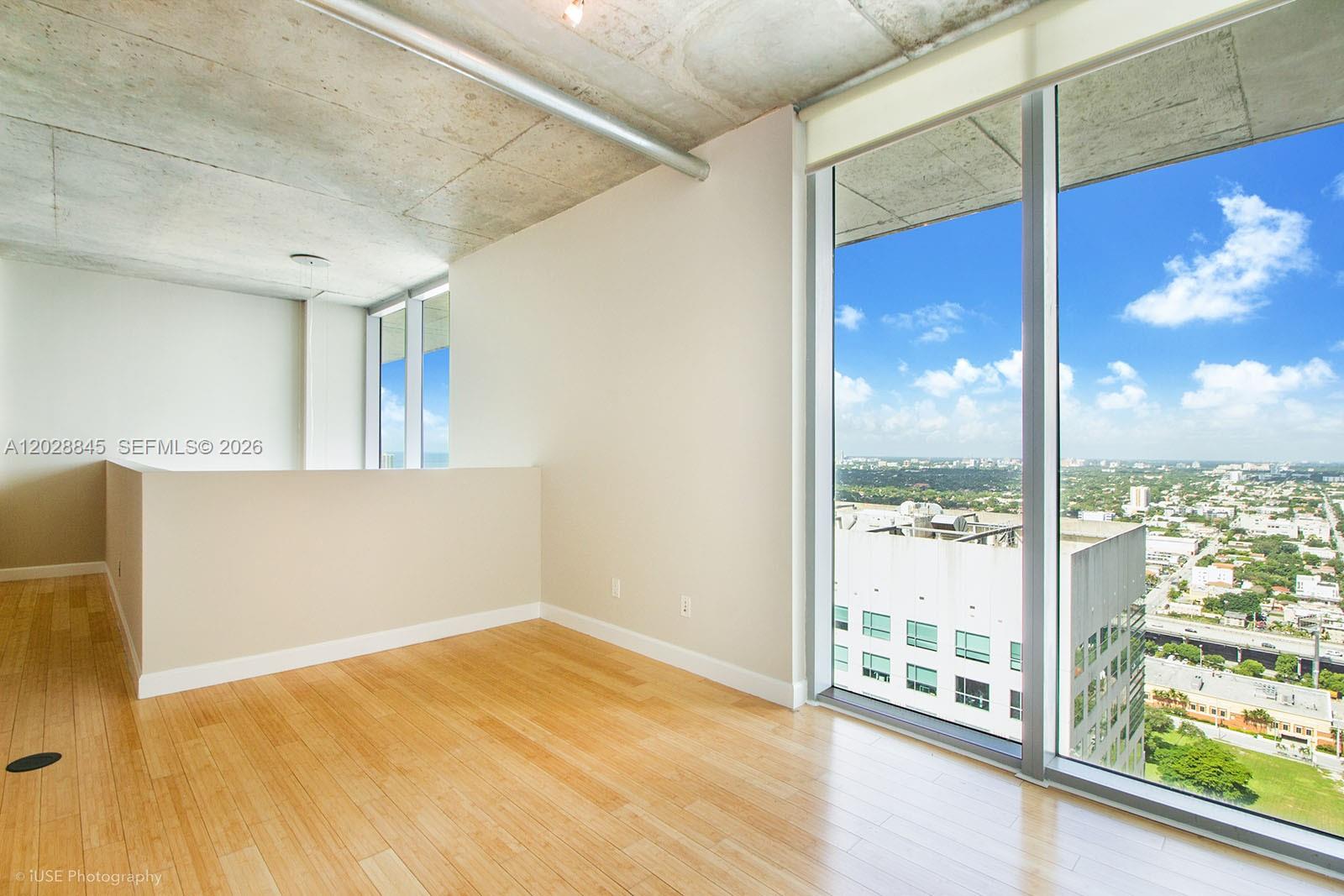 690 SW 1st Ct #PHII24, Miami FL 33130
