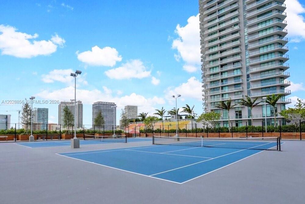 650 NE 32nd St #4405, Miami FL 33137