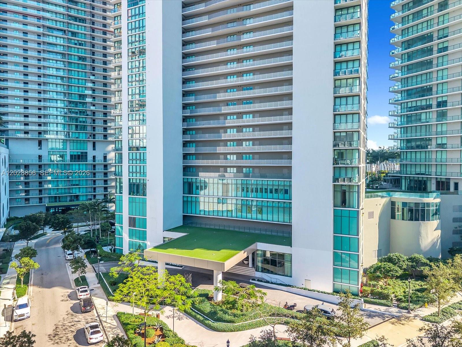 650 NE 32nd St #4405, Miami FL 33137