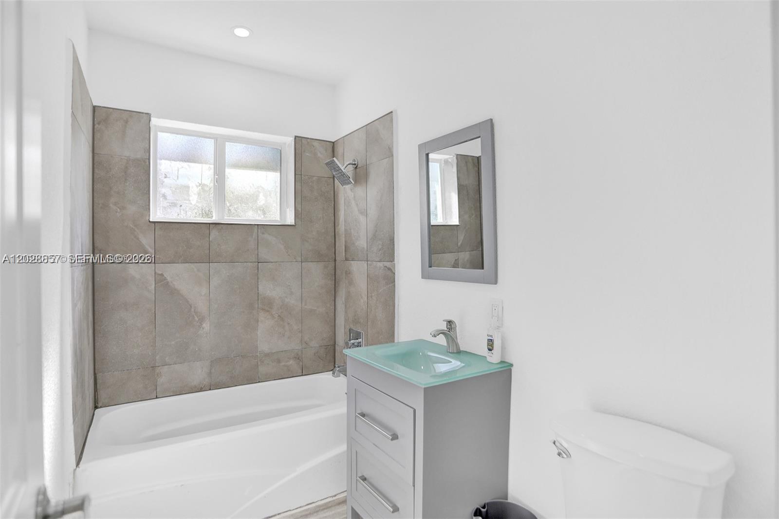 236 NW 42nd St, Miami FL 33127