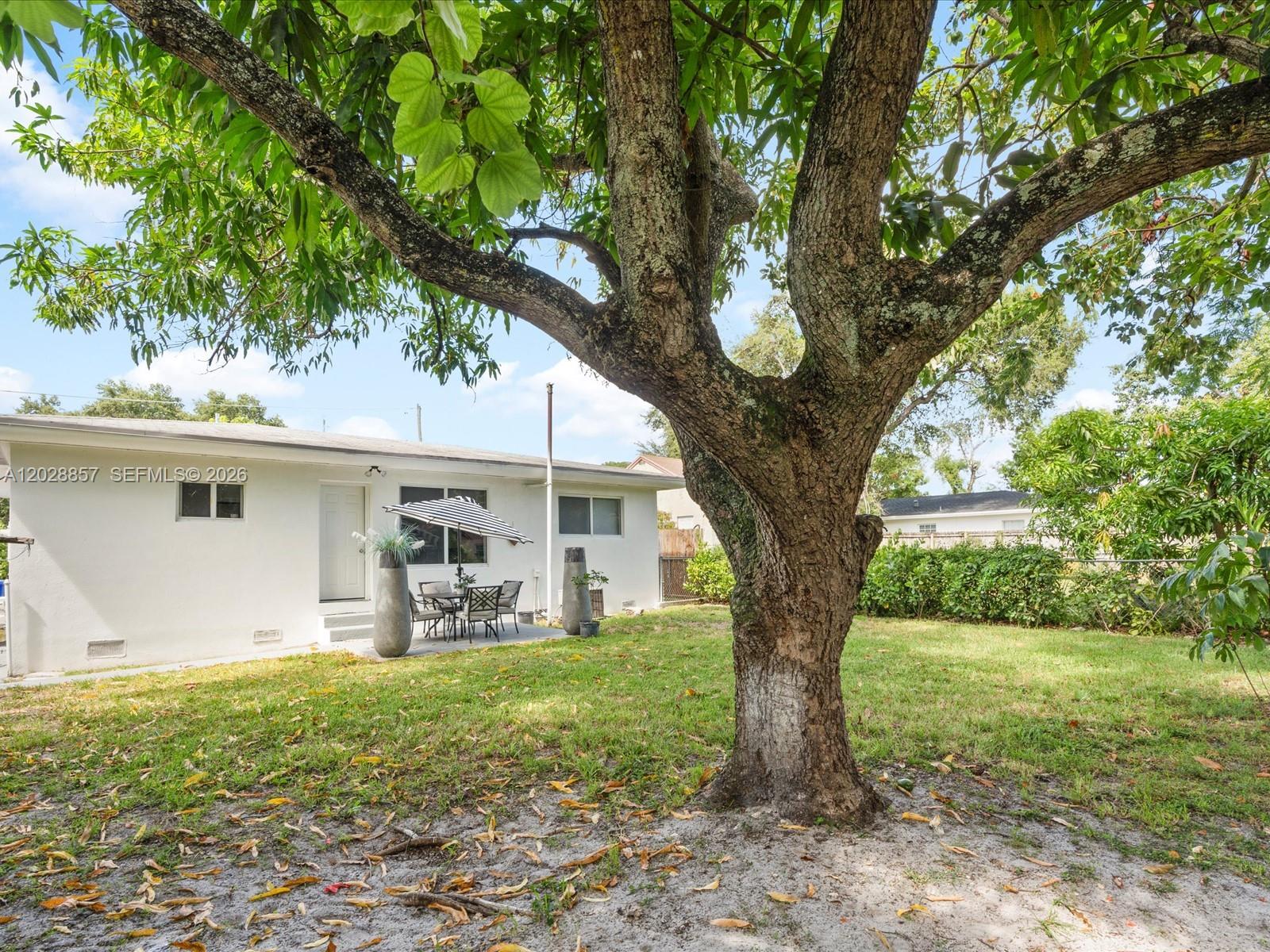 236 NW 42nd St, Miami FL 33127