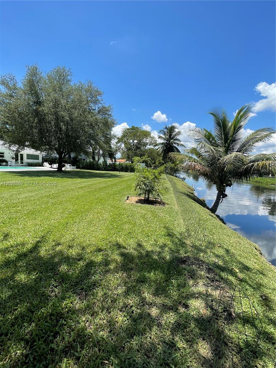 9121 SW 85th St, Miami FL 33173