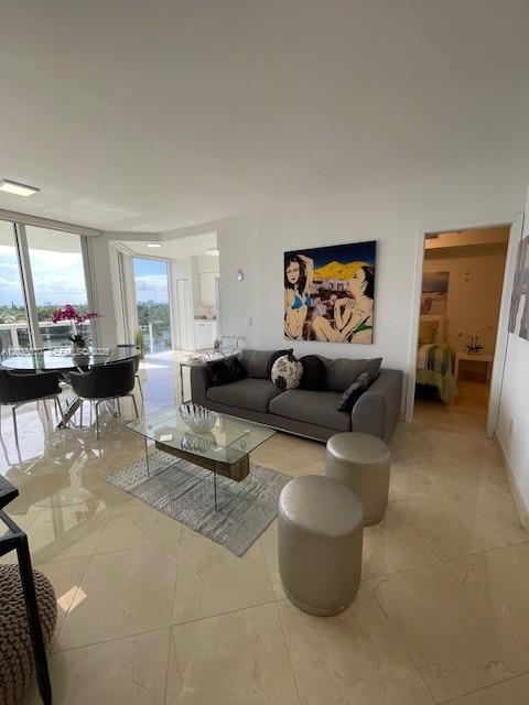 4779 Collins Ave #706, Miami Beach FL 33140