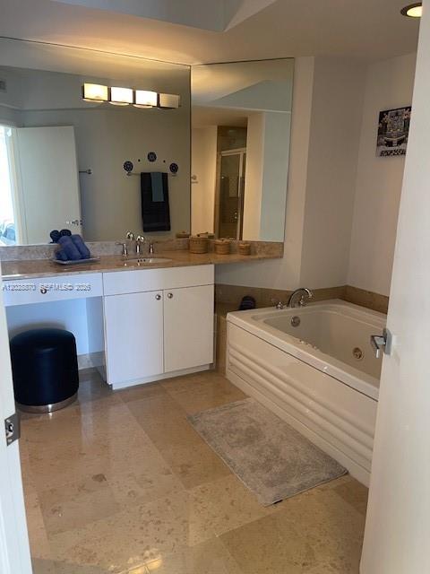 4779 Collins Ave #706, Miami Beach FL 33140