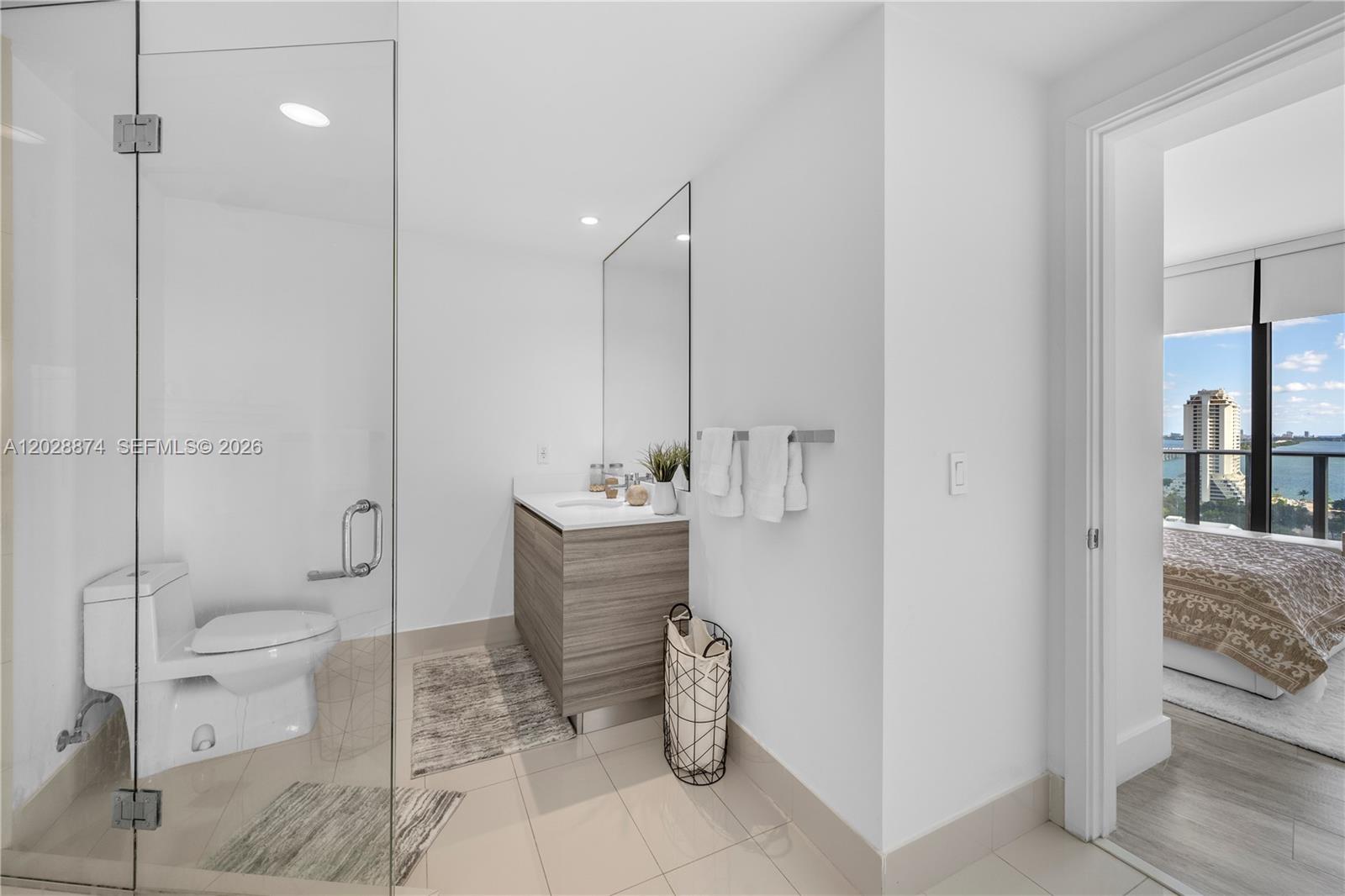 121 NE 34th St #1704, Miami FL 33137