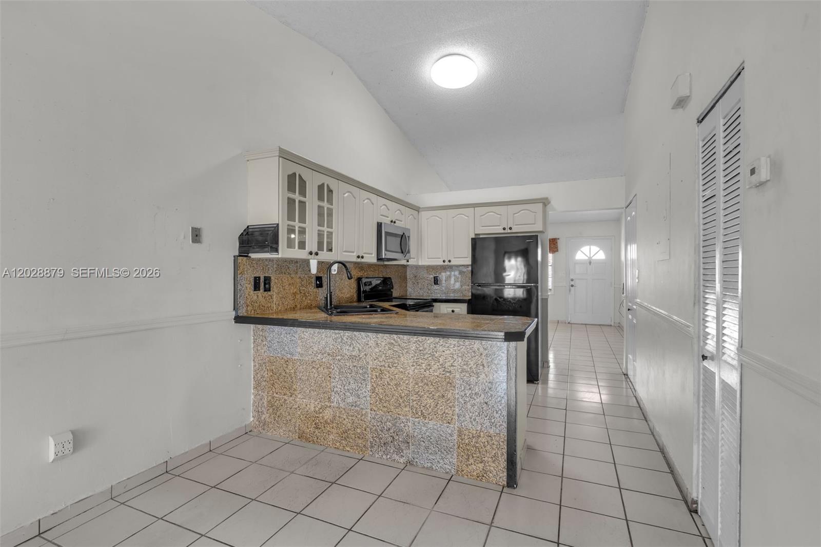 8805 NW 114th Ter, Hialeah Gardens FL 33018