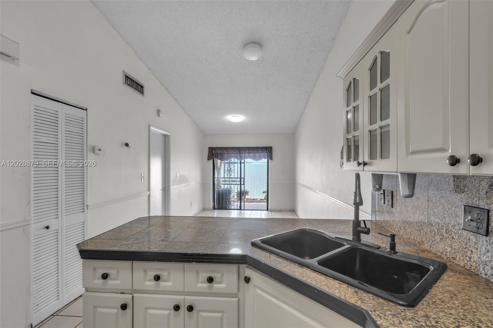 8805 NW 114th Ter, Hialeah Gardens FL 33018