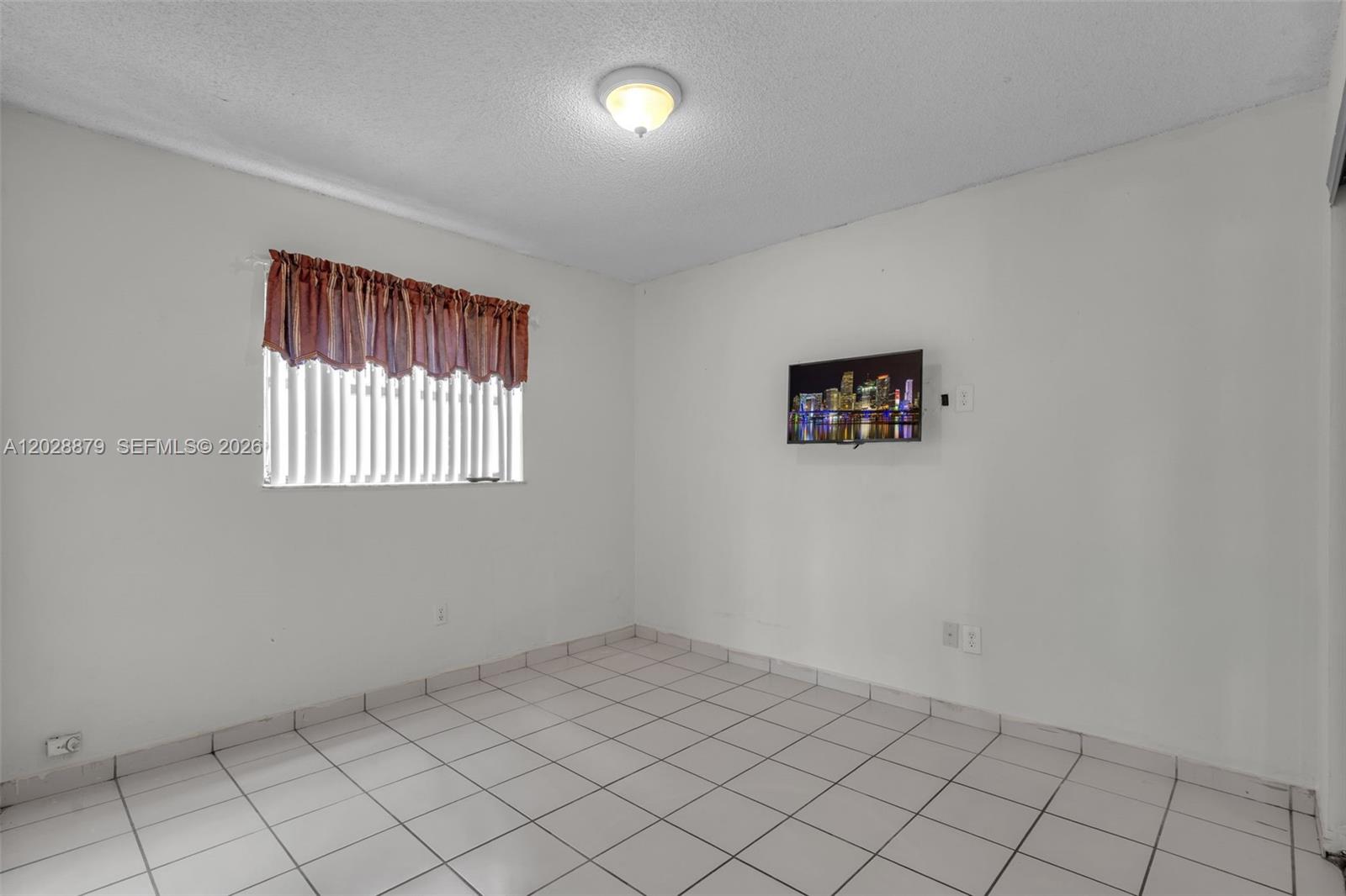 8805 NW 114th Ter, Hialeah Gardens FL 33018