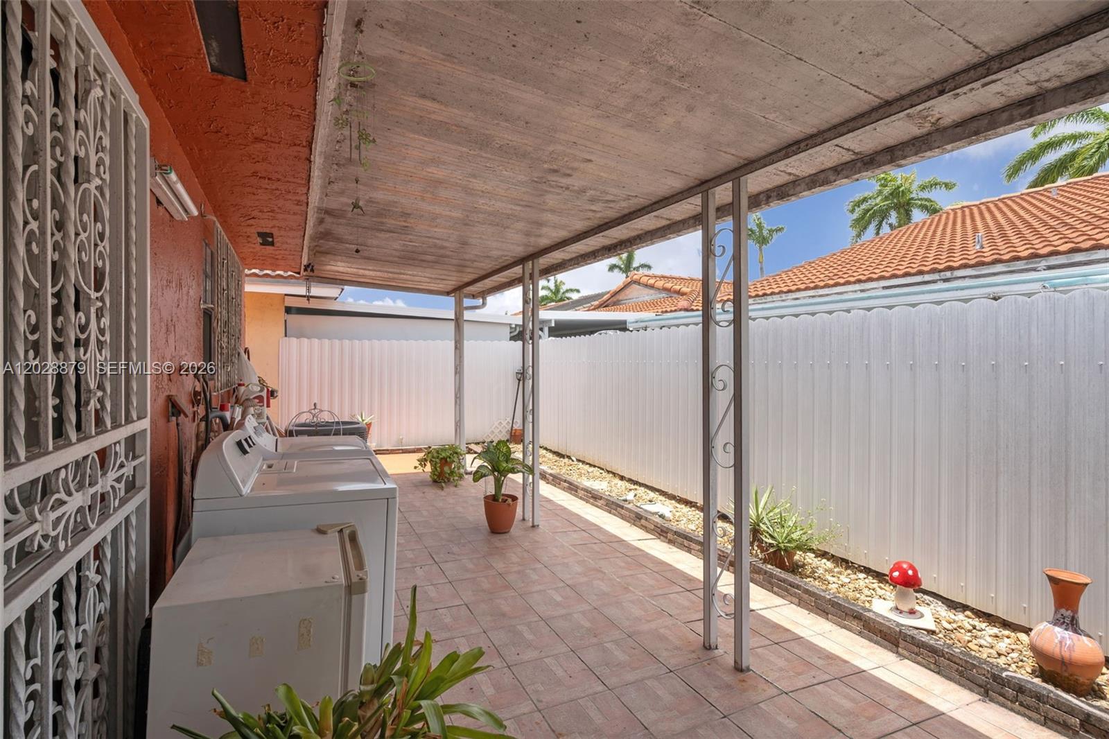 8805 NW 114th Ter, Hialeah Gardens FL 33018