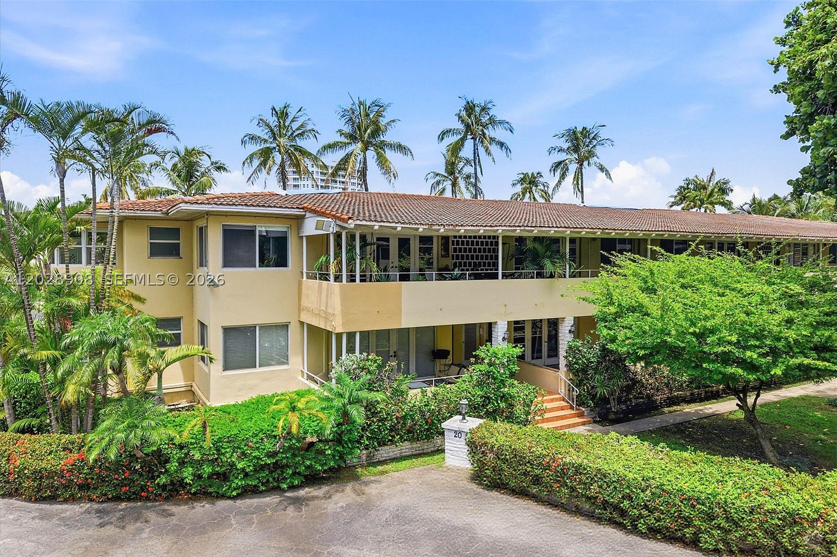 20 Park Dr #6, Bal Harbour FL 33154